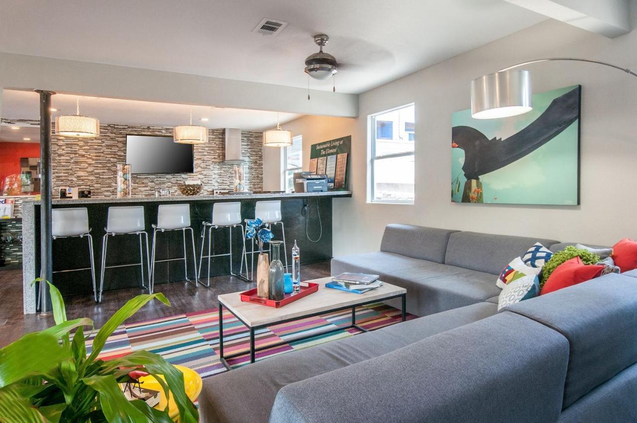 Efficiency 2Br King Bed Suites Next To Downtown Остін Екстер'єр фото